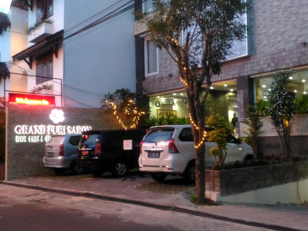 Hotel Grand Puri Saron Yogyakarta Exterior foto