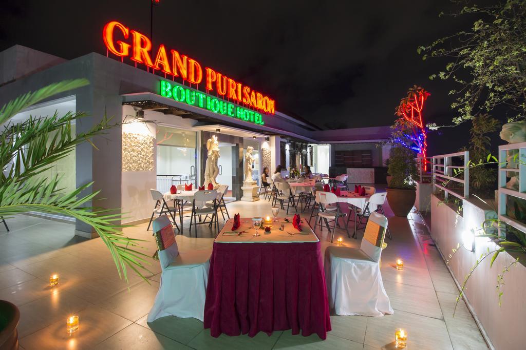 Hotel Grand Puri Saron Yogyakarta Exterior foto