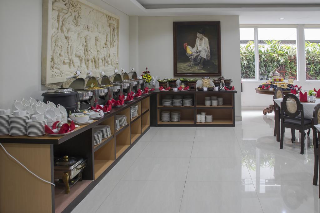 Hotel Grand Puri Saron Yogyakarta Exterior foto