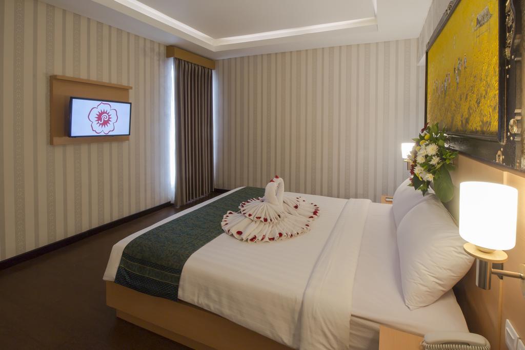 Hotel Grand Puri Saron Yogyakarta Exterior foto